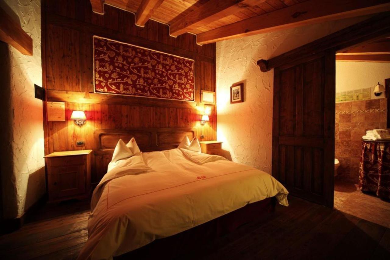 Eco Chalet Maison Dominique Challand-Saint-Anselme المظهر الخارجي الصورة