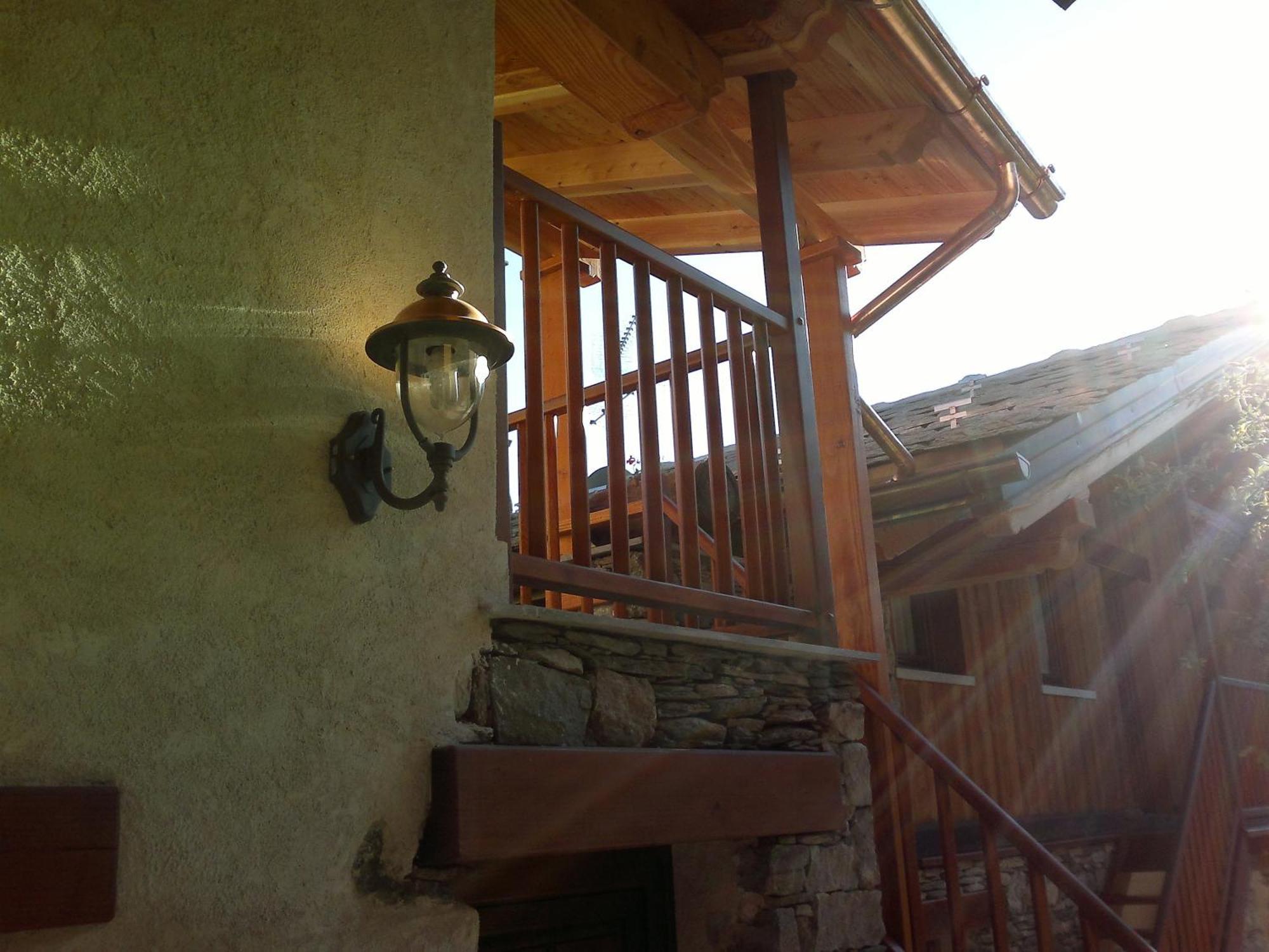 Eco Chalet Maison Dominique Challand-Saint-Anselme المظهر الخارجي الصورة