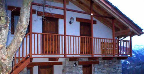 Eco Chalet Maison Dominique Challand-Saint-Anselme المظهر الخارجي الصورة